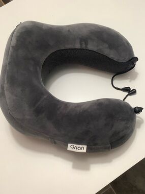 Orian Plush Travel Neck Pillow in Charcoal Gray